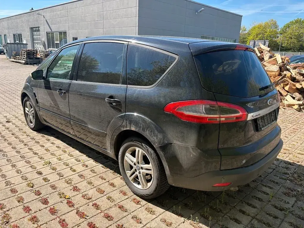 Gebraucht Ford S-MAX Trend 140 PS (102 kW) 2011 Schwarz Van / Kleinbus