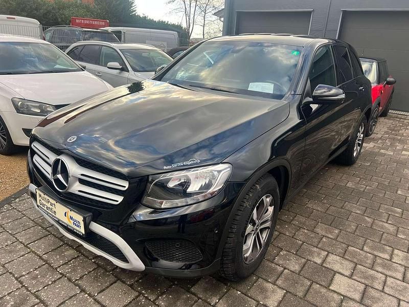 Ung. schwarz unilack Gebraucht 2018 Mercedes GLC250 SUV | 24.999 € (Guter Preis) - Bild 1/4