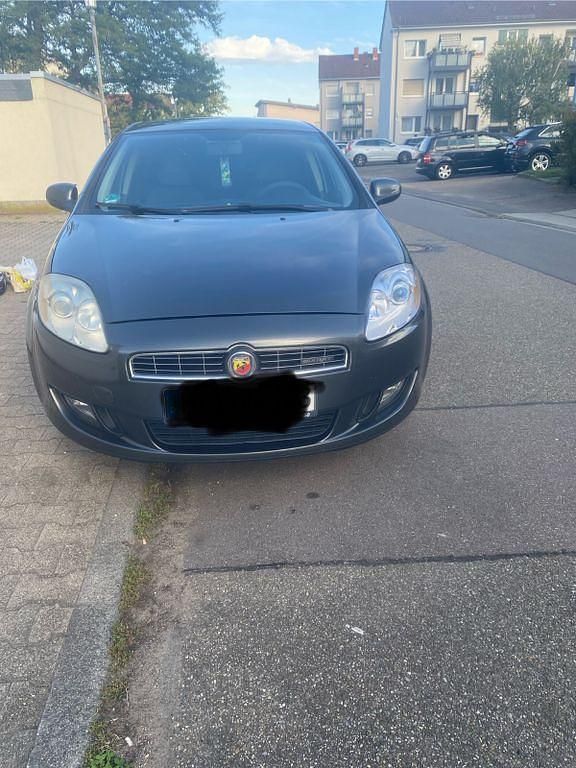 Grau Gebraucht 2007 Fiat Bravo Dynamic Kleinwagen | 1.699 € (Fairer Preis) - Bild 1/4