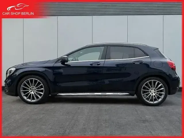 Gebraucht Mercedes GLA250 AMG 211 PS (155 kW) 2018 Blau SUV