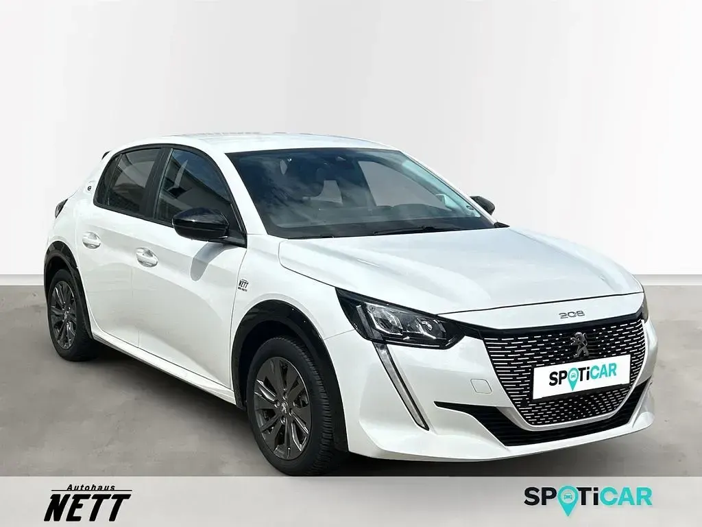 Gebraucht Peugeot e-208 Active 100 kW (136 PS) 2022 Weiss Kleinwagen