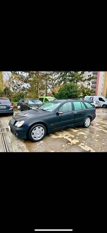 Gebraucht Mercedes C220 150 PS (110 kW) 2004 Schwarz Kombi