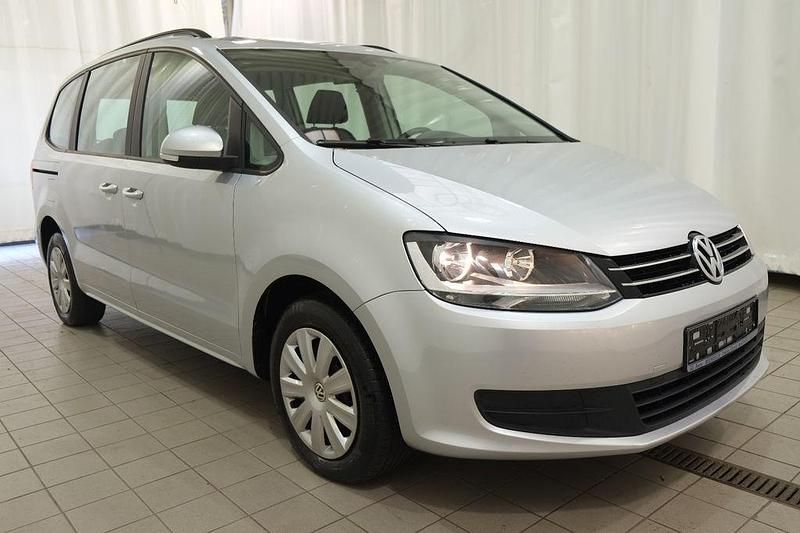 Gebraucht VW Sharan Trendline 140 PS (102 kW) 2011 Silber Van / Kleinbus