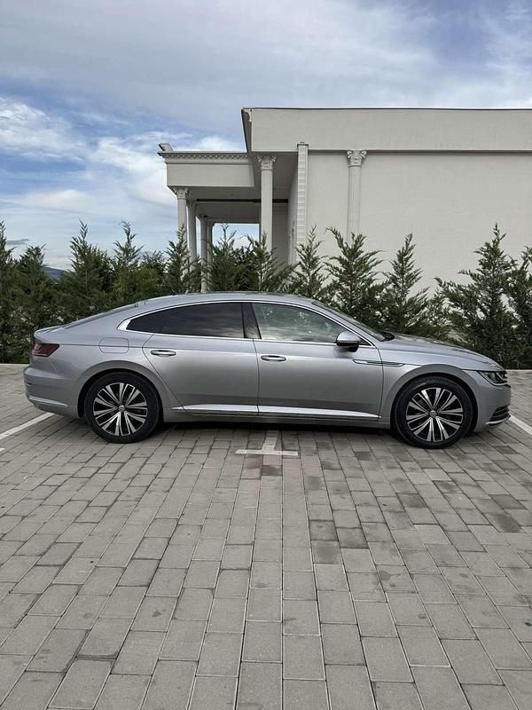Grau Gebraucht 2019 VW Arteon Limousine | 19.900 € (Superpreis) - Bild 1/4