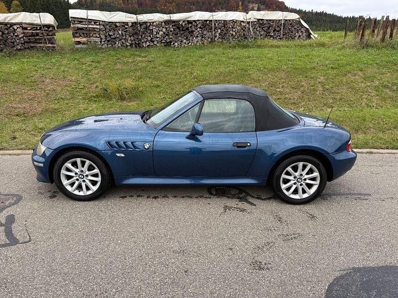 Gebraucht BMW Z3 Sport Line 170 PS (125 kW) 2001 Blau Cabrio
