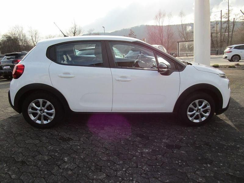 Gebraucht Citroën C3 Feel 82 PS (60 kW) 2019 Weiß Kleinwagen