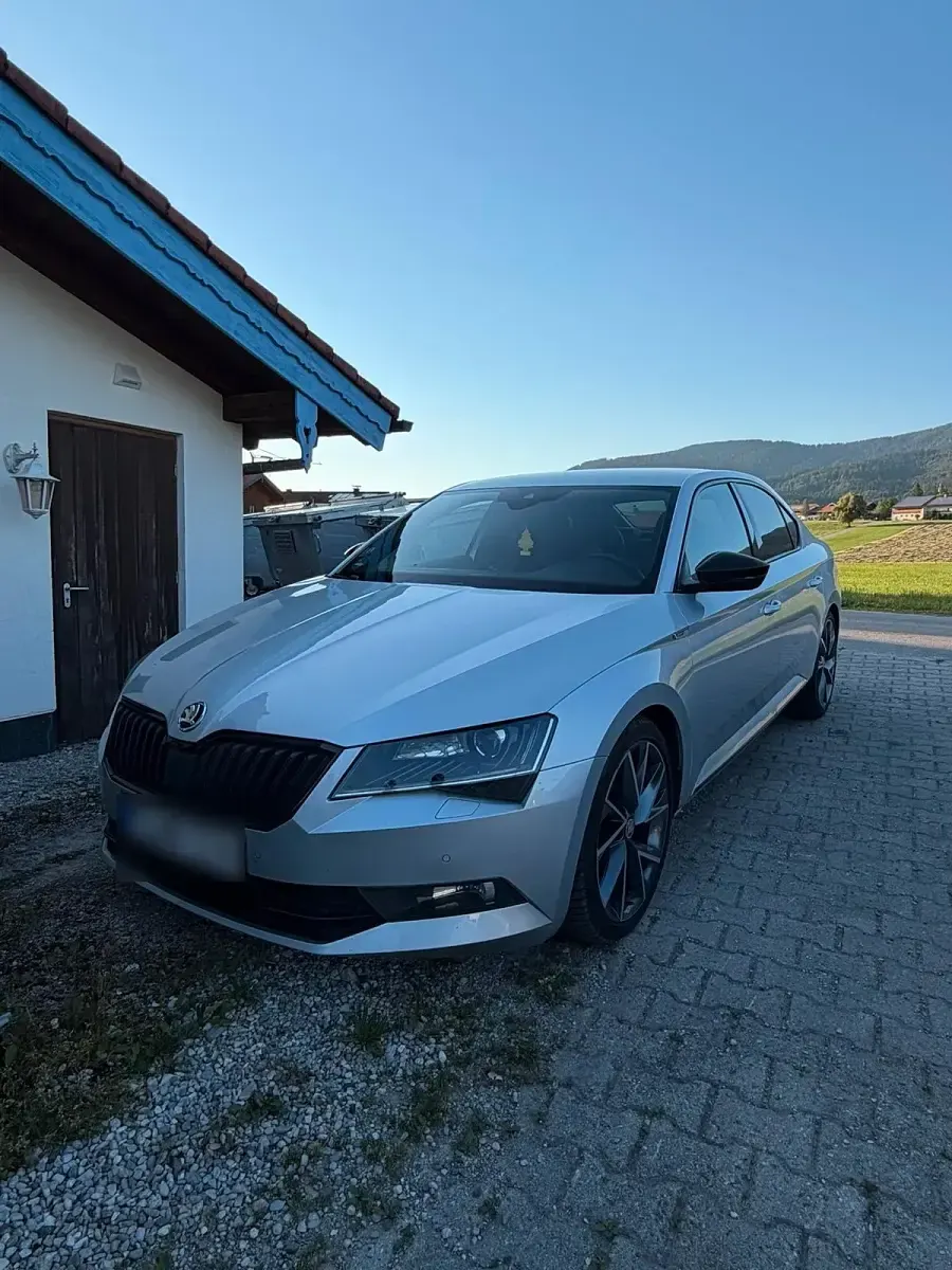 Gebraucht Skoda Superb SportLine 190 PS (139 kW) 2017 Silber Limousine