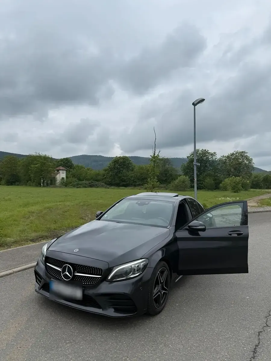 Gebraucht Mercedes C300 AMG line 245 PS (180 kW) 2019 Grau Limousine