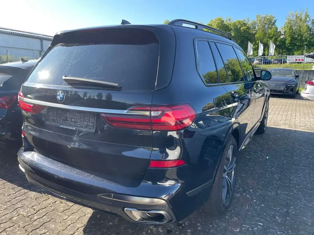 Gebraucht BMW X7 Performance 400 PS (294 kW) 2019 Carbonschwarz metallic SUV
