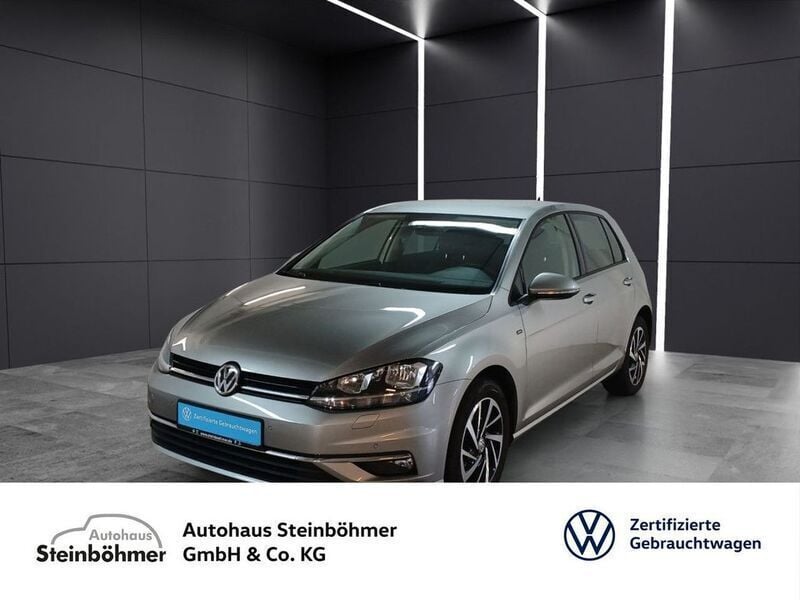 Grau Gebraucht 2018 VW Golf VII Comfortline Limousine | 13.885 € (Fairer Preis) - Bild 1/4