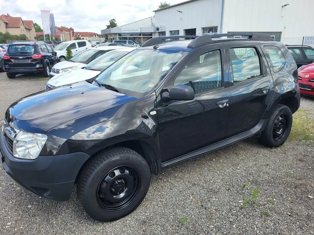 Gebraucht Dacia Duster 105 PS (77 kW) 2011 Schwarz SUV