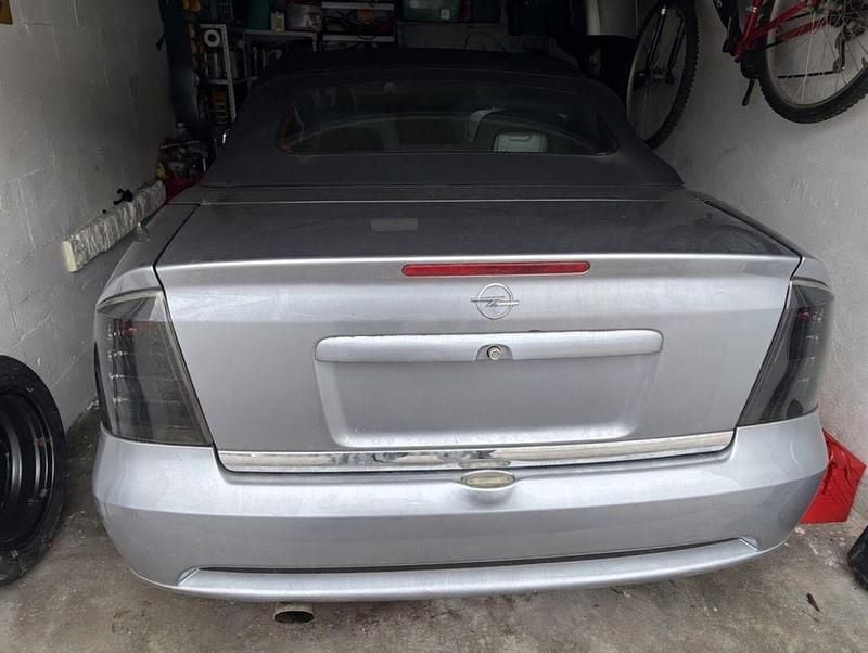 Gebraucht Opel Astra Cabriolet 147 PS (108 kW) 2003 Grau Cabrio