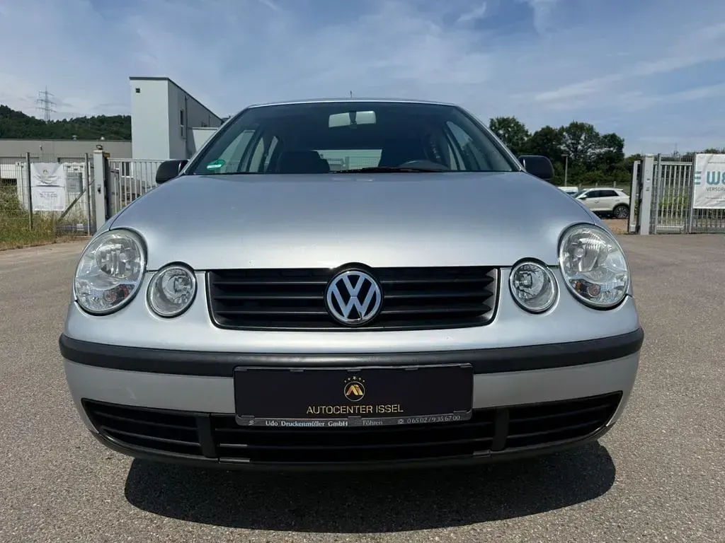 Gebraucht VW Polo Comfortline 54 PS (39 kW) 2002 Silber Limousine