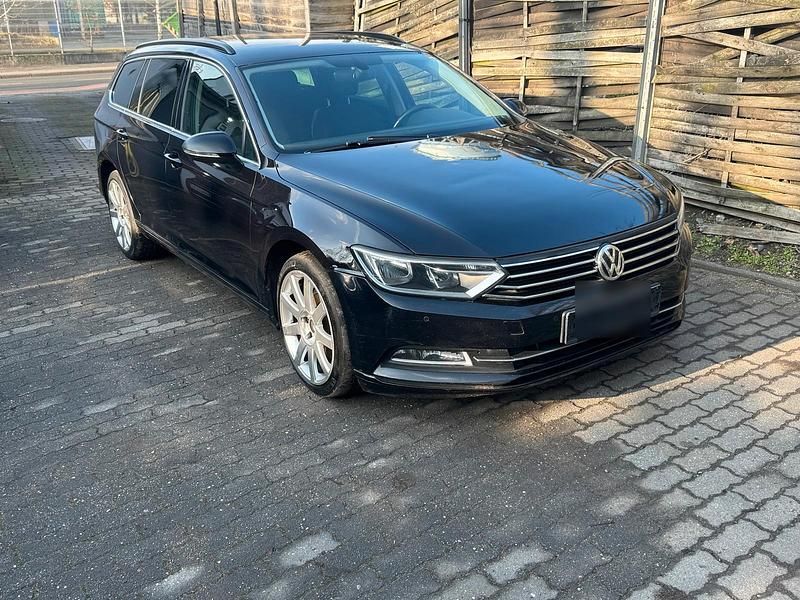 Schwarz Gebraucht 2017 VW Passat Kombi | 11.250 € (Superpreis) - Bild 1/4