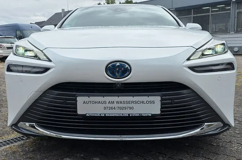 Gebraucht Toyota Mirai Advance 182 PS (133 kW) 2021 Weiß Limousine