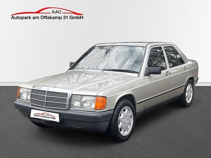 Gebraucht Mercedes 190 132 PS (97 kW) 1987 Smoke silver Limousine