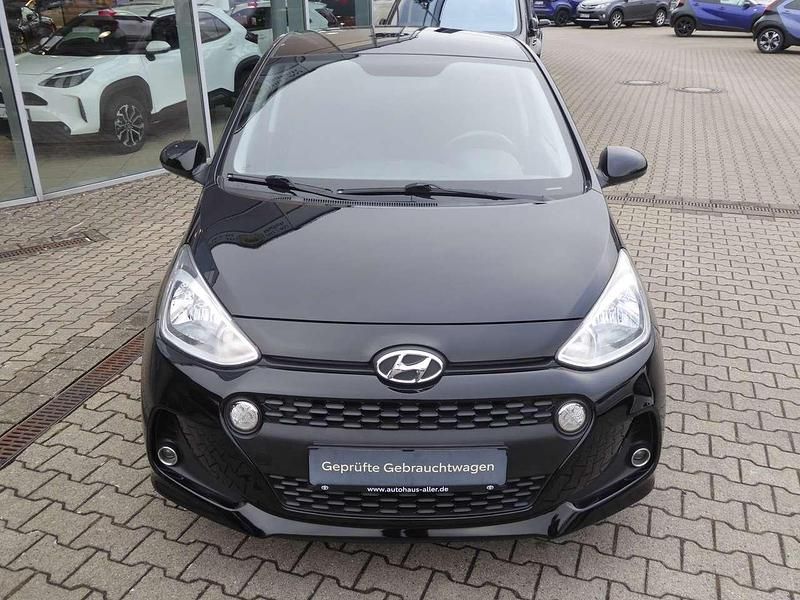 Gebraucht Hyundai i10 YES! 87 PS (63 kW) 2017 Schwarz Kleinwagen