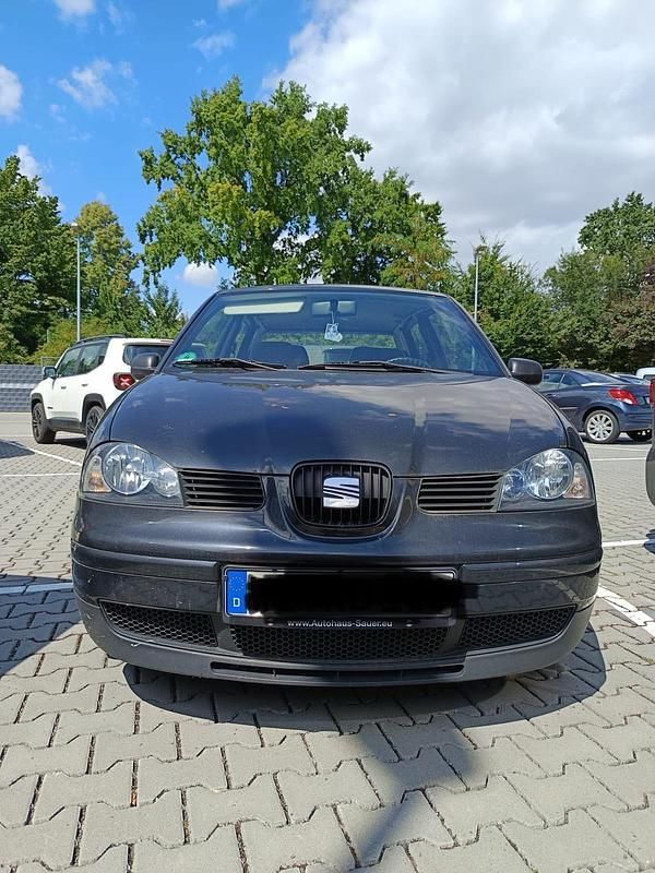 Schwarz Gebraucht 2004 Seat Arosa Kleinwagen | 1.800 € - Bild 1/3