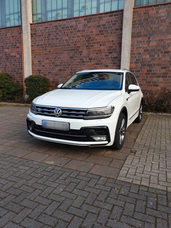 Weiß Gebraucht 2017 VW Tiguan Highline SUV | 20.500 € (Fairer Preis) - Bild 1/4