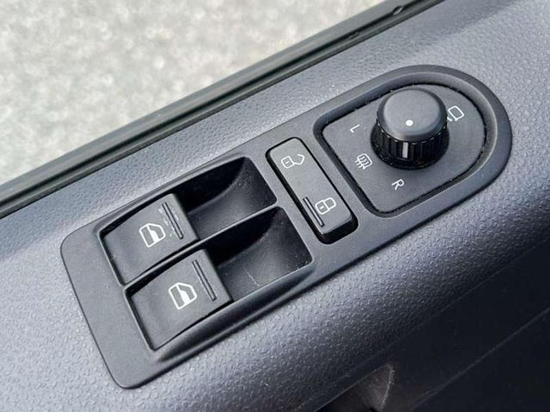 Gebraucht VW Caravelle Comfortline 179 PS (131 kW) 2011 Grau Van