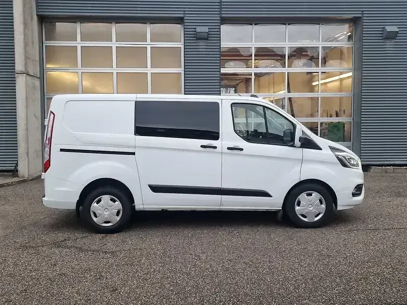 Second-hand Ford Transit Custom 84 CP (61 kW) 2022 Alb Monovolum