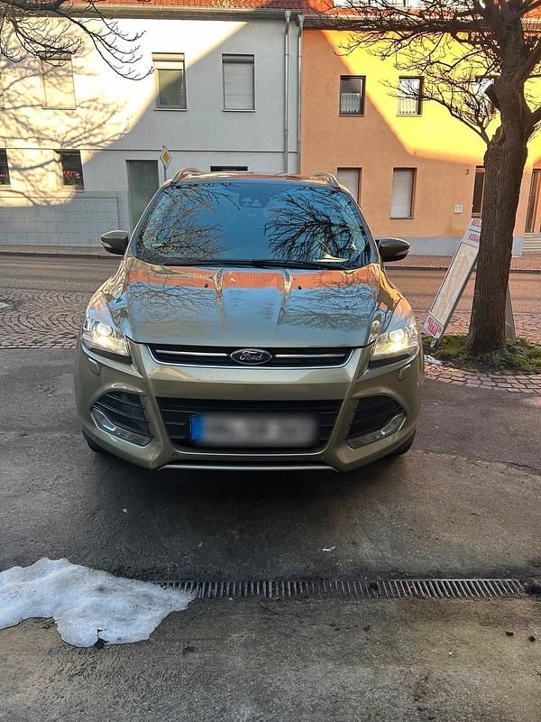 Gebraucht Ford Kuga 180 PS (132 kW) 2013 Braun SUV