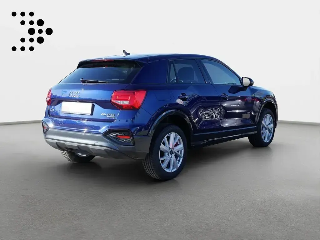 Używany Audi Q2 Advanced 190 KM (139 kW) 2025 Niebieski SUV
