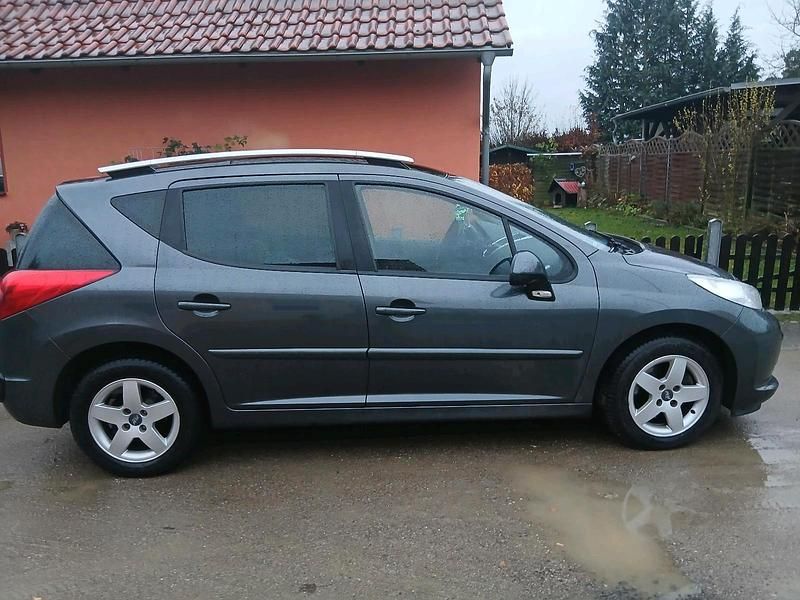 Gebraucht 2006 Peugeot 207 Kombi | 1.900 € - Bild 1/4