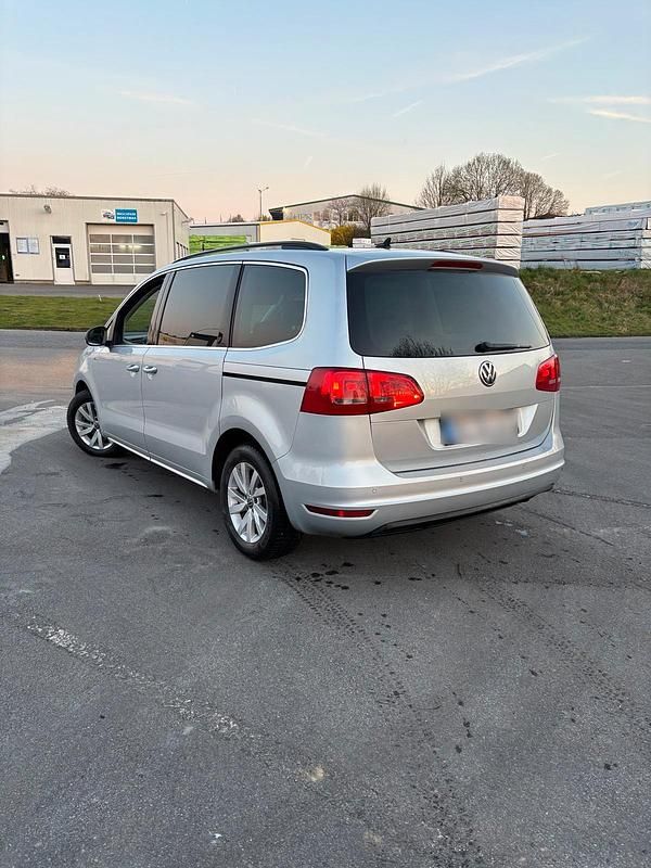 Gebraucht VW Sharan Edition 175 PS (128 kW) 2012 Silber Van / Kleinbus
