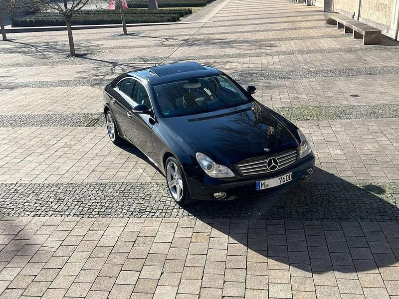 Obsidianschwarz Gebraucht 2004 Mercedes CLS350 Coupé | 9.900 € (Fairer Preis) - Bild 1/4