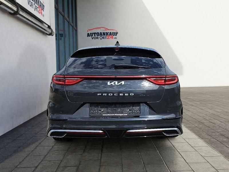 Gebraucht Kia ProCeed GT-Line 160 PS (117 kW) 2022 H8g pentametal Kleinwagen