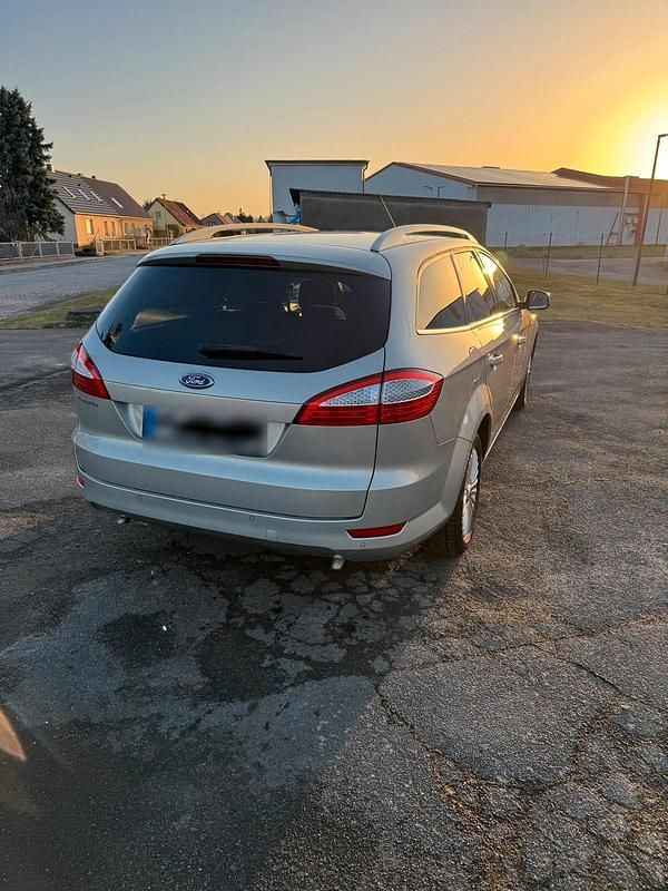 Gebraucht Ford Mondeo 203 PS (149 kW) 2010 Grau Kombi