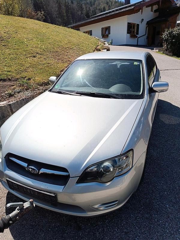 Silber Gebraucht 2005 Subaru Legacy Limousine | 1.500 € - Bild 1/4