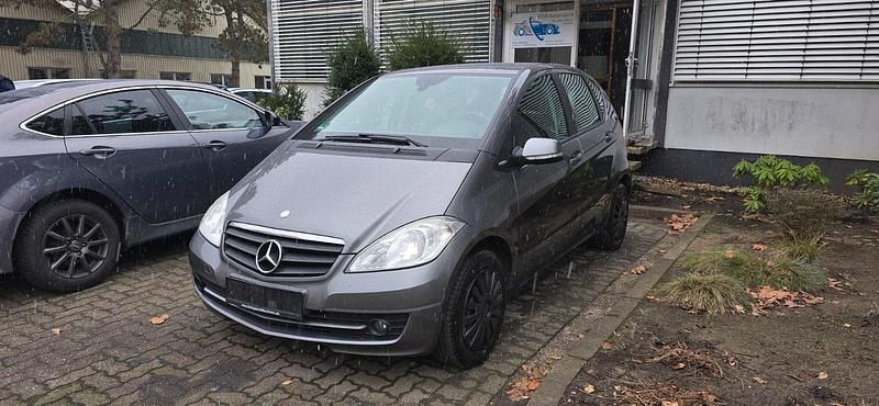 Gebraucht Mercedes A160 95 PS (69 kW) 2010 Grau Limousine