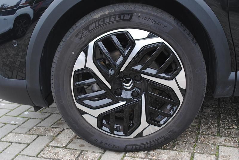 Gebraucht Citroën C4 PureTech 131 PS (96 kW) 2023 Lackierung schwarz perla nera/typ aussenverkleidung metalliclackierung Limousine