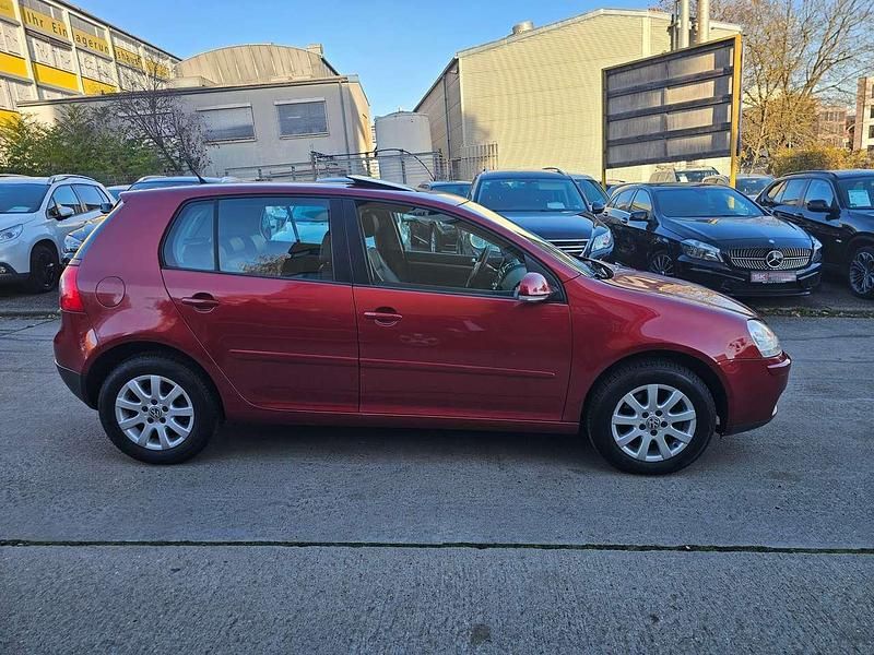 Gebraucht VW Golf V Comfortline 150 PS (110 kW) 2007 Sunsetred Kleinwagen