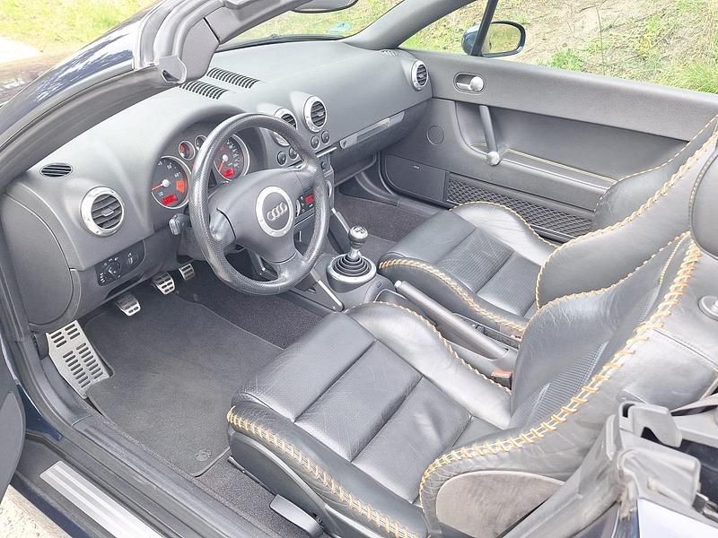 Second-hand Audi TT 180 CP (132 kW) 2003 Albastru Coupe