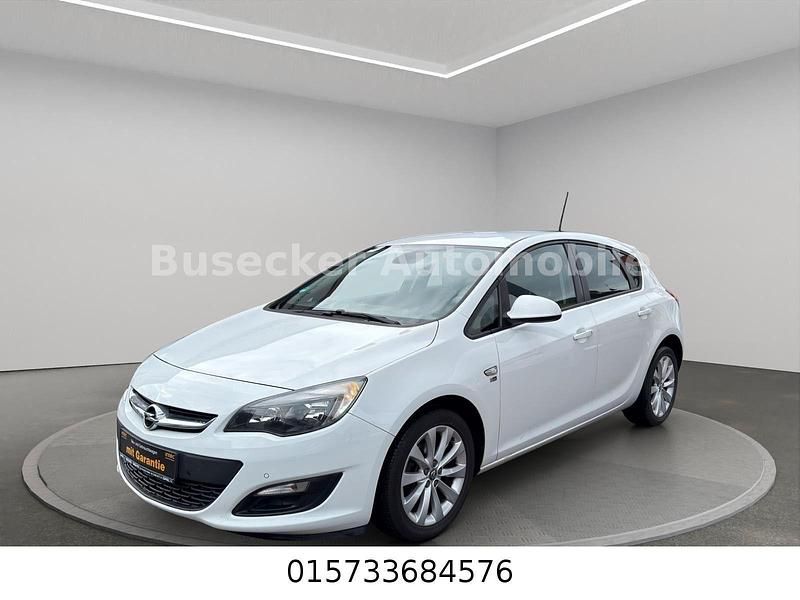 Gebraucht Opel Astra 101 PS (74 kW) 2012 Weiß Kombi