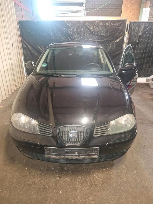 Schwarz Gebraucht 2005 Seat Ibiza Kleinwagen | 400 € (Superpreis) - Bild 1/4