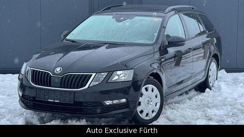 Schwarz Gebraucht 2019 Skoda Octavia Soleil Kombi | 12.990 € (Superpreis) - Bild 1/4