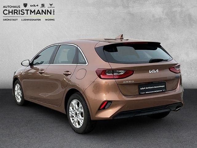 Gebraucht Kia Ceed Vision 120 PS (88 kW) 2022 Braun Kleinwagen