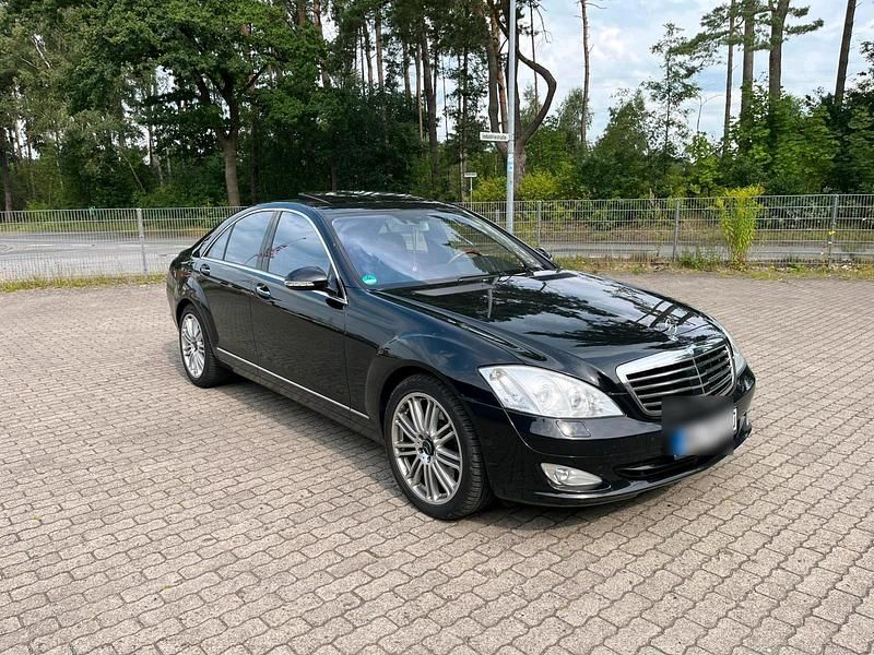 Schwarz Gebraucht 2007 Mercedes S420 Limousine | 12.498 € (Etwas zu teuer) - Bild 1/4