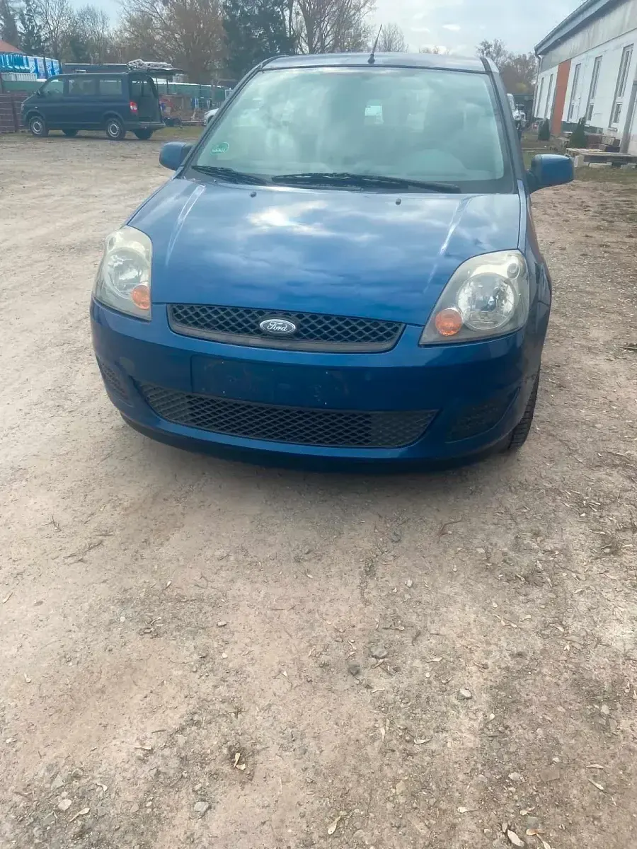 Usata Ford Fiesta 79 CV (58 kW) 2008 Blu Utilitaria