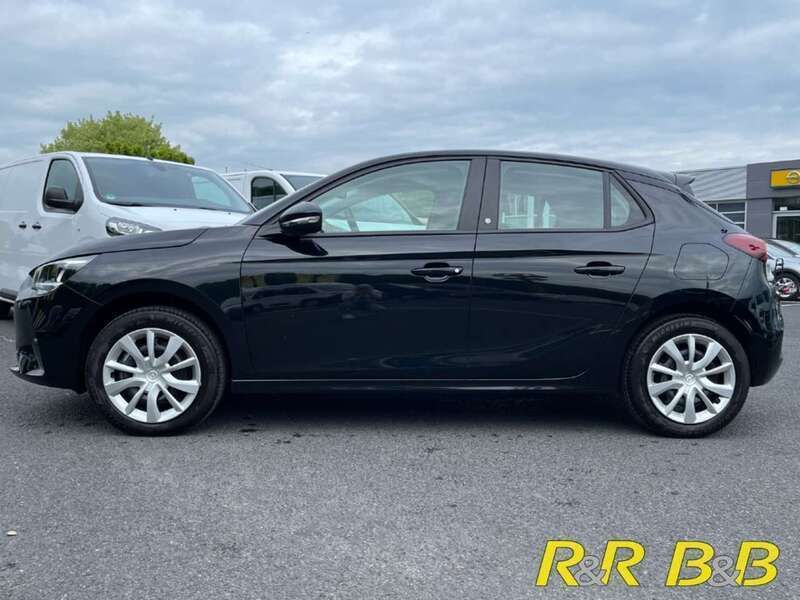 Gebraucht Opel Corsa-e Edition 100 kW (136 PS) 2023 Diamant schwarz/karbon schwarz Kleinwagen