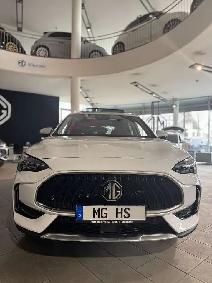 Gebraucht MG HS Luxury 162 PS (119 kW) 2024 Dover white SUV