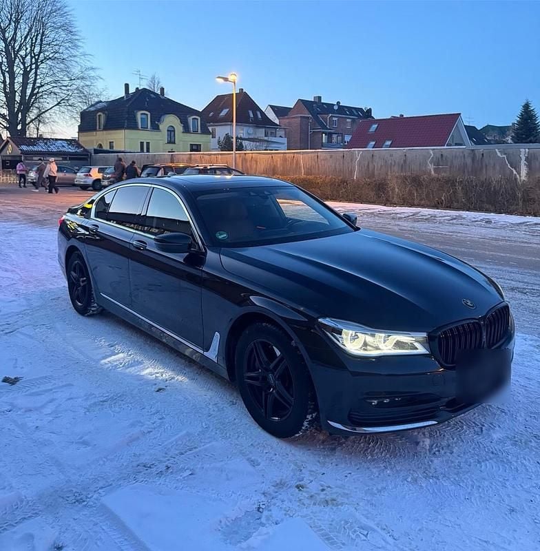 Gebraucht BMW 730 265 PS (194 kW) 2016 Schwarz Limousine