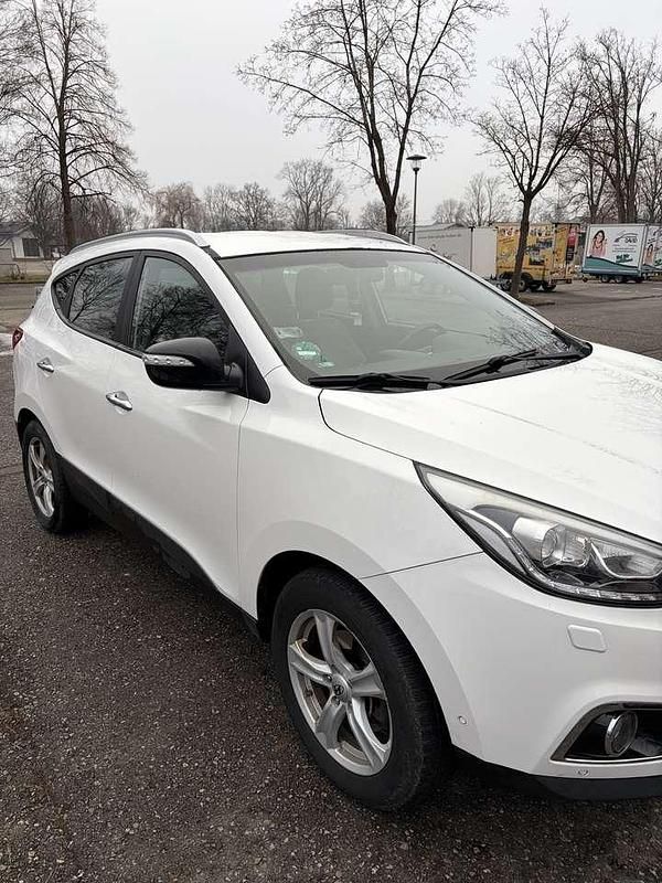 Gebraucht Hyundai ix35 Style 184 PS (135 kW) 2014 Weiß SUV