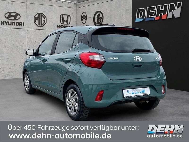 Gebraucht Hyundai i10 Select 63 PS (46 kW) 2025 Grün Kleinwagen
