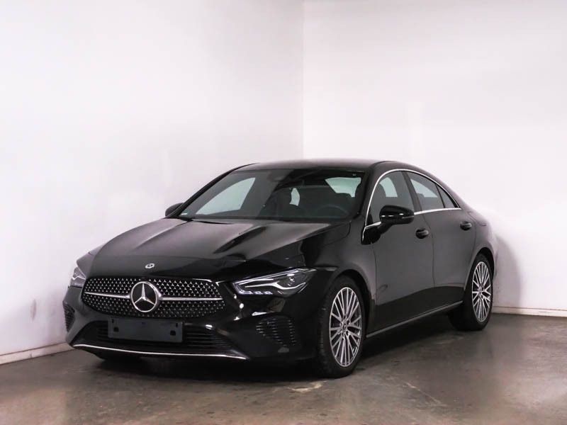Schwarz Gebraucht 2024 Mercedes CLA180 Progressive Limousine | 32.490 € (Fairer Preis) - Bild 1/4