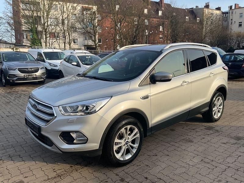 Gebraucht Ford Kuga Titanium 175 PS (128 kW) 2019 Silber SUV